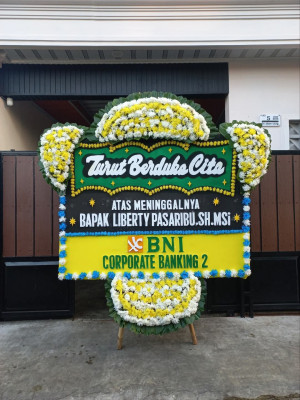 Papan Bunga Duka di Pandean Lamper
