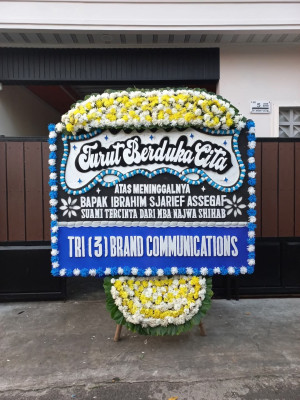 Papan Bunga Duka di Pandean Lamper